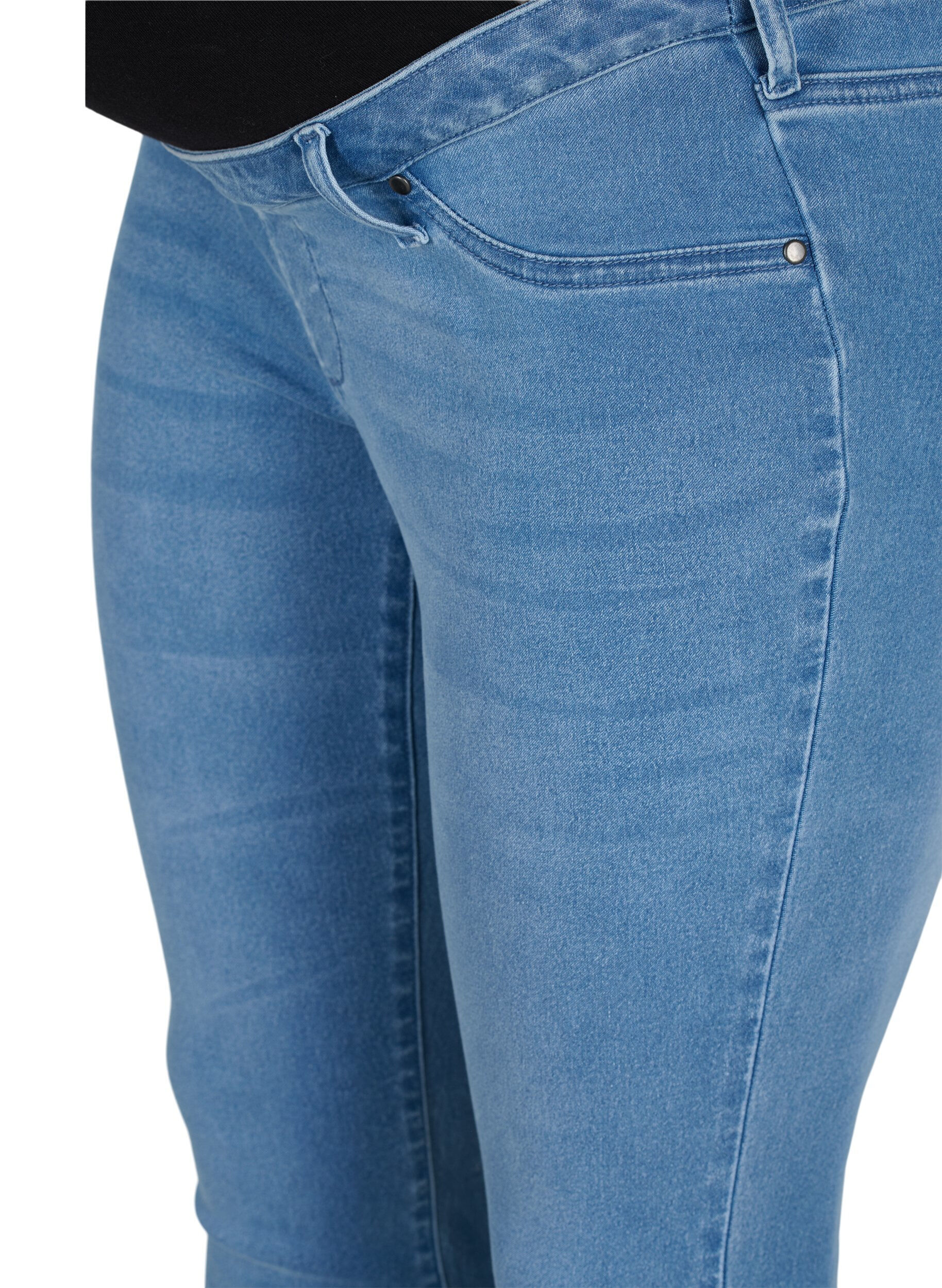 Zizzifashion Maternity jeggings in a cotton blend, Light blue denim, Packshot image number 2