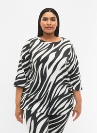 3/4 sleeve Blouse with zebra print, White Zebra, Model
