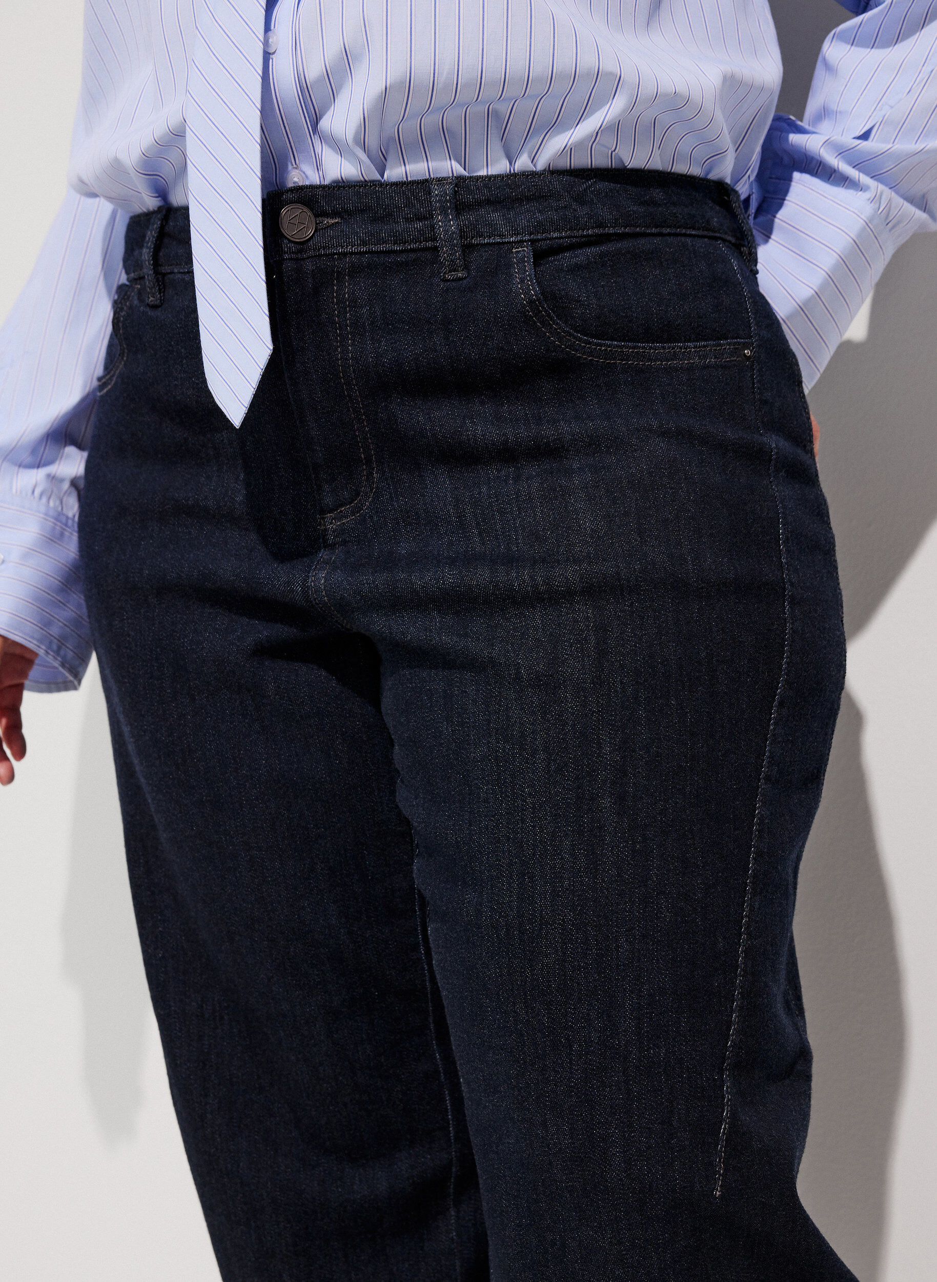 ZizzifashionBarrel fit jeans with high waist, Blue, Model image number 2