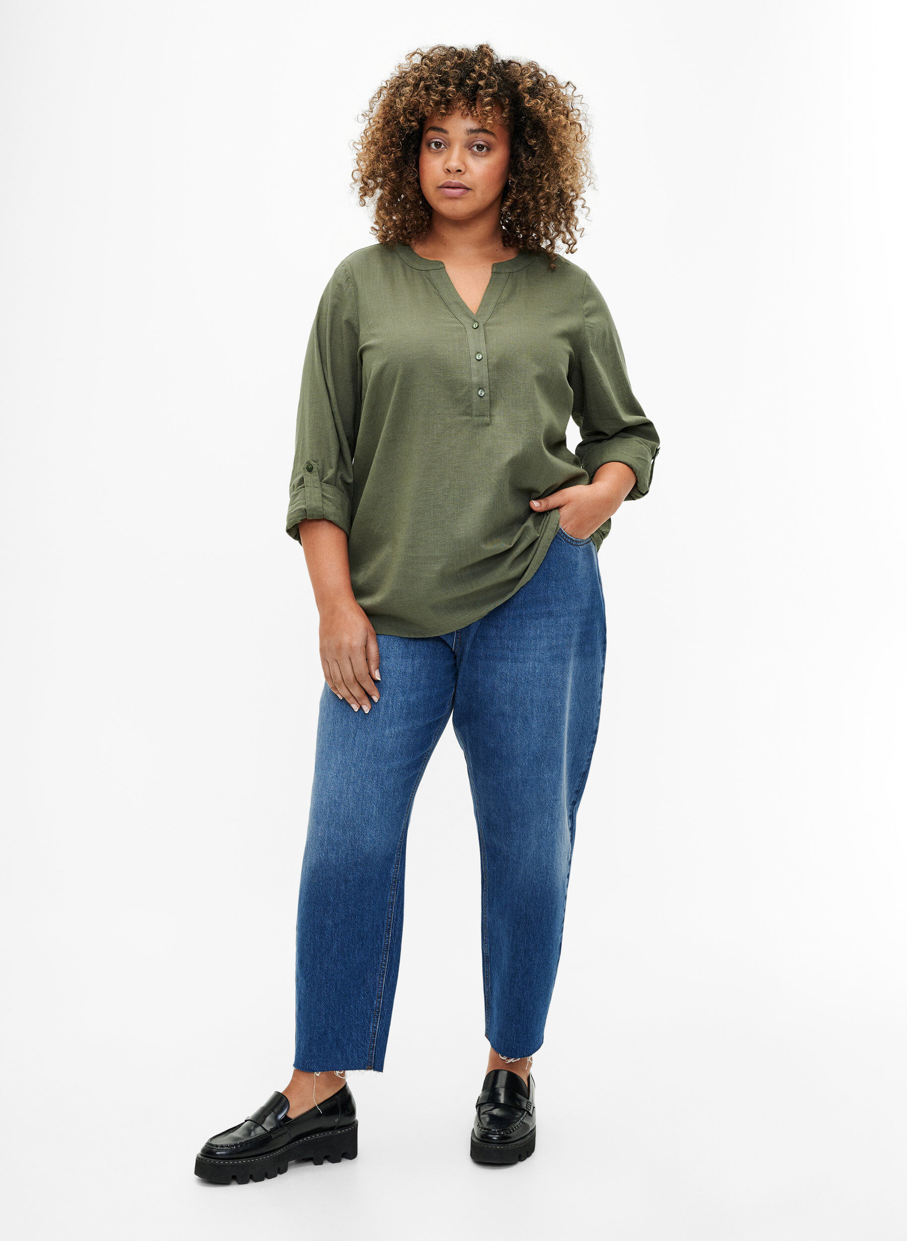 Zizzifashion Shirt blouse in cotton with a v-neck, Thyme, Model image number 2