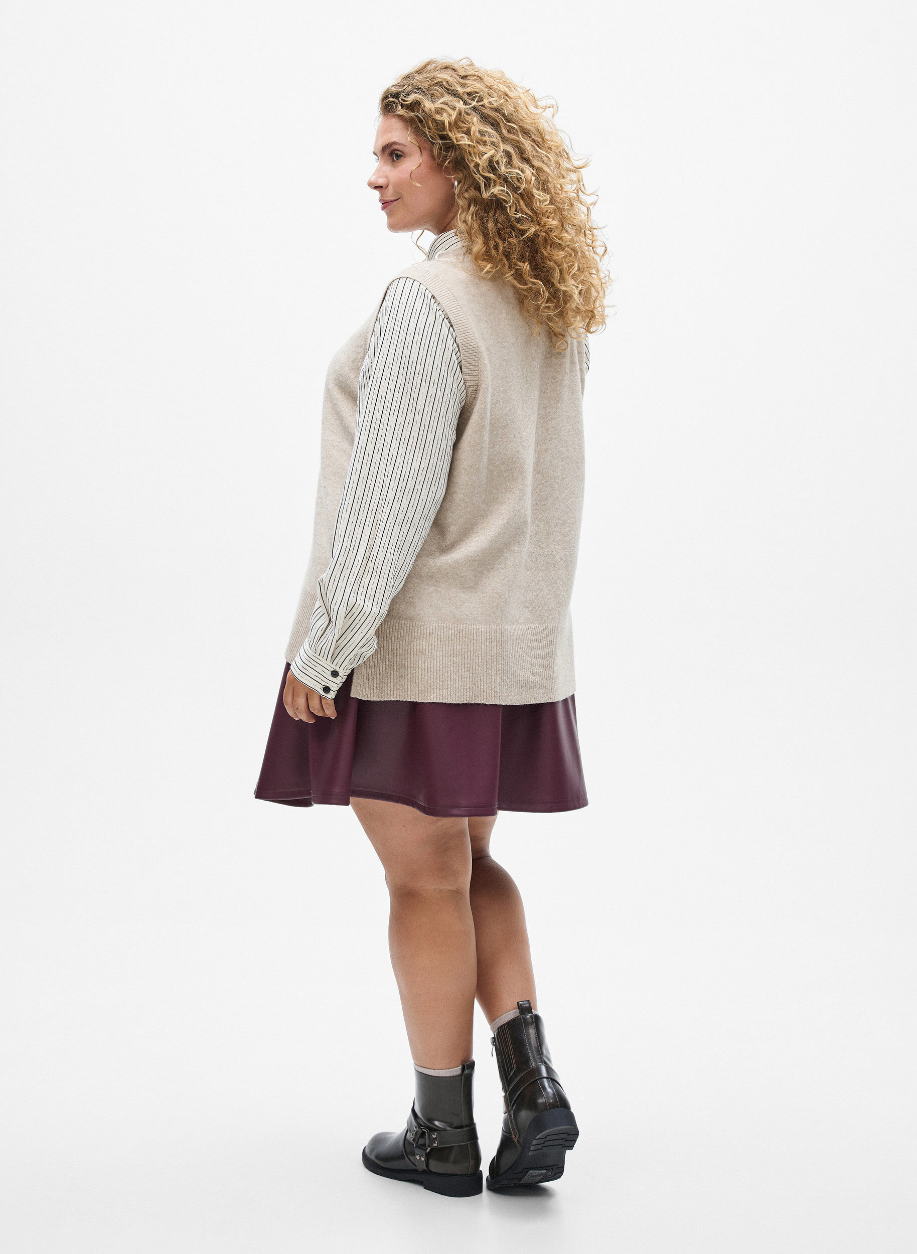 ZizzifashionKnitted vest with ribbed edges, Beige, Model image number 2