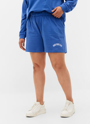 Sweatshorts with pockets, Dazzling Blue, Model image number 2