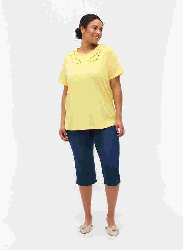 Short-sleeved t-shirt with broderie anglaise, Goldfinch Mel., Model image number 2