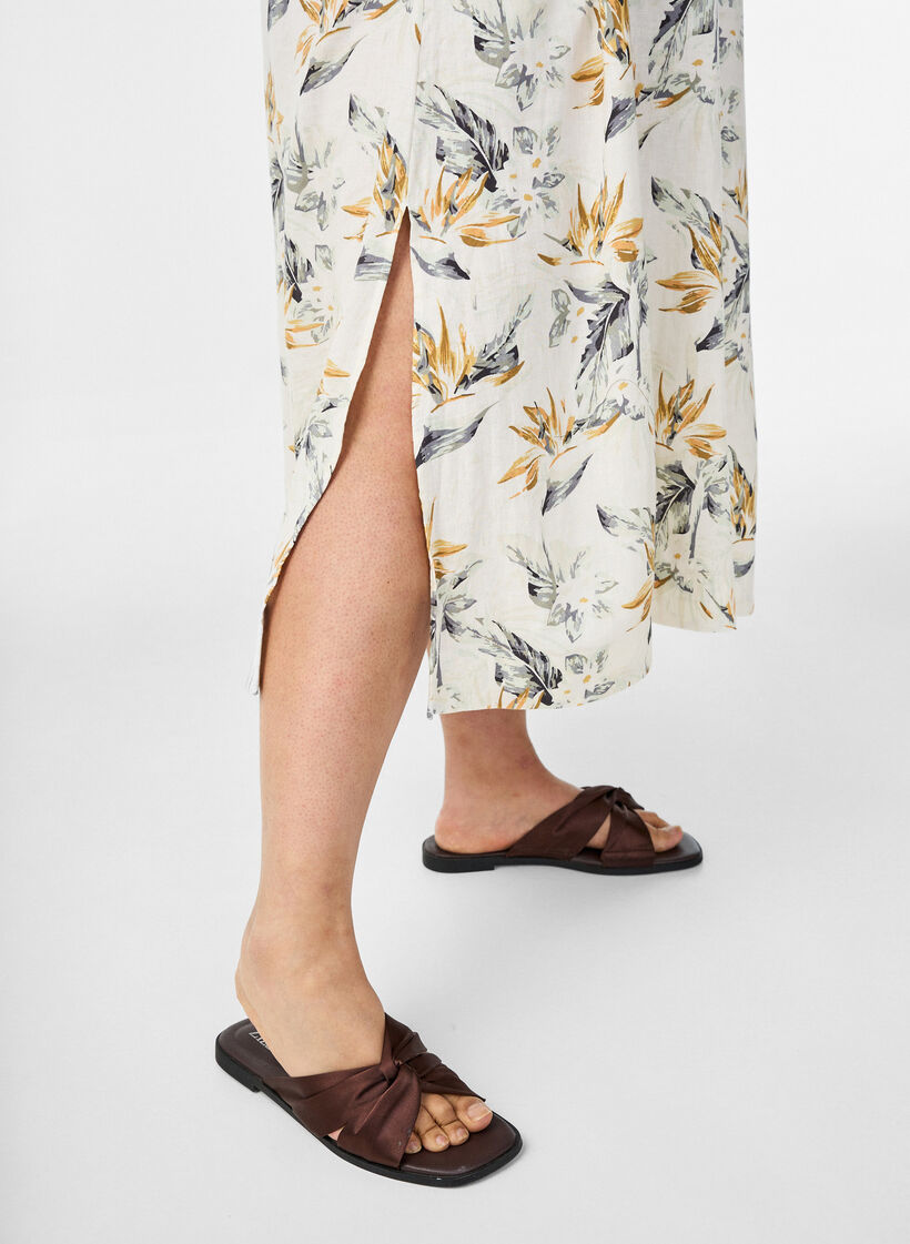 Midi dress in linen and viscose with 1/2 sleeves, White, Model image number 2