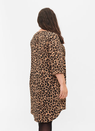 Printed dress with 3/4 sleeves, Leopard, Model image number 1