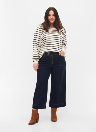 Cropped jeans with flare, Unwashed, Model image number 0