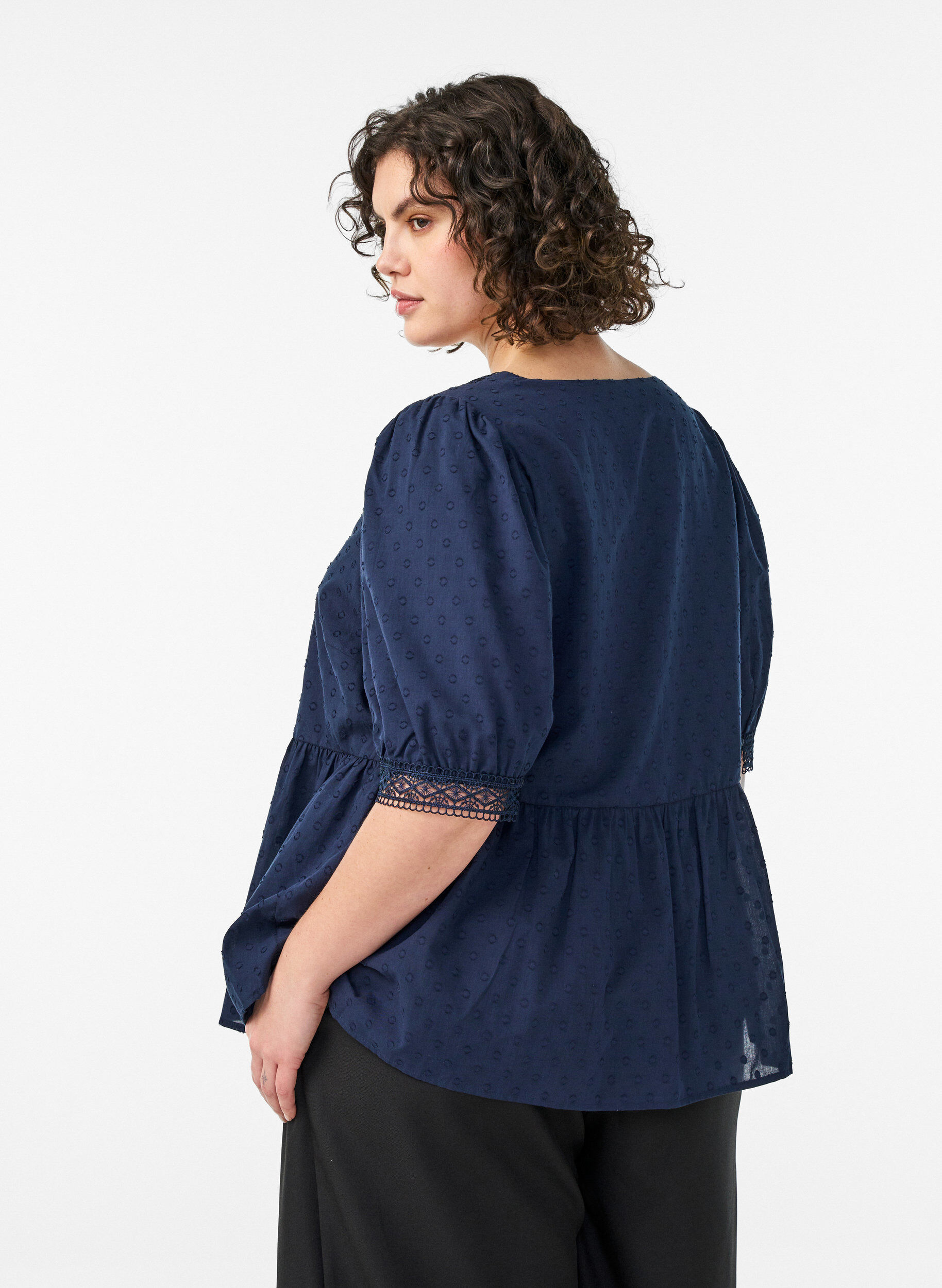 Zizzifashion Blouse in textured cotton with crochet details, Blue, Model image number 2