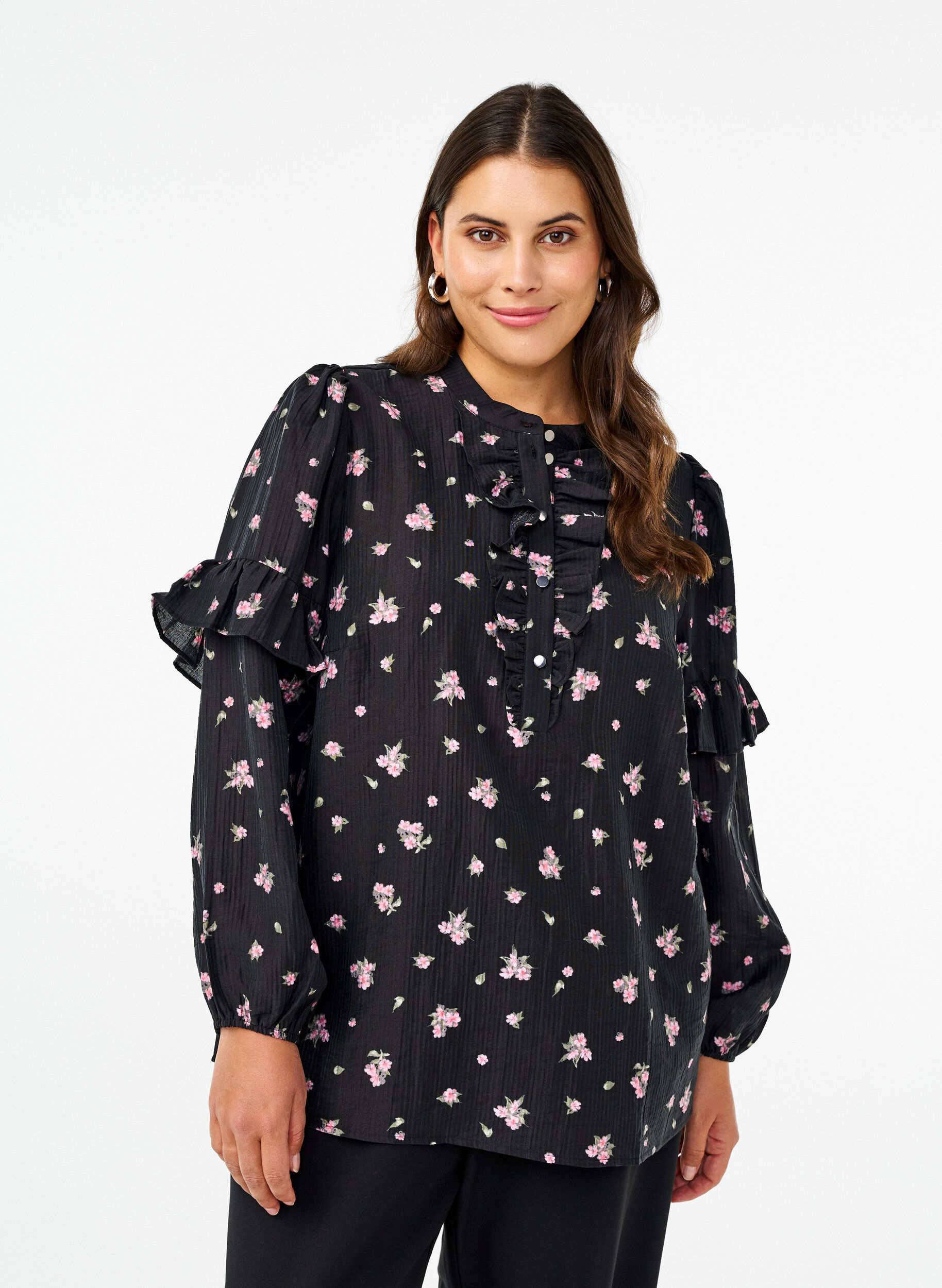 Zizzifashion Floral blouse in lyocell, Black, Model image number 0