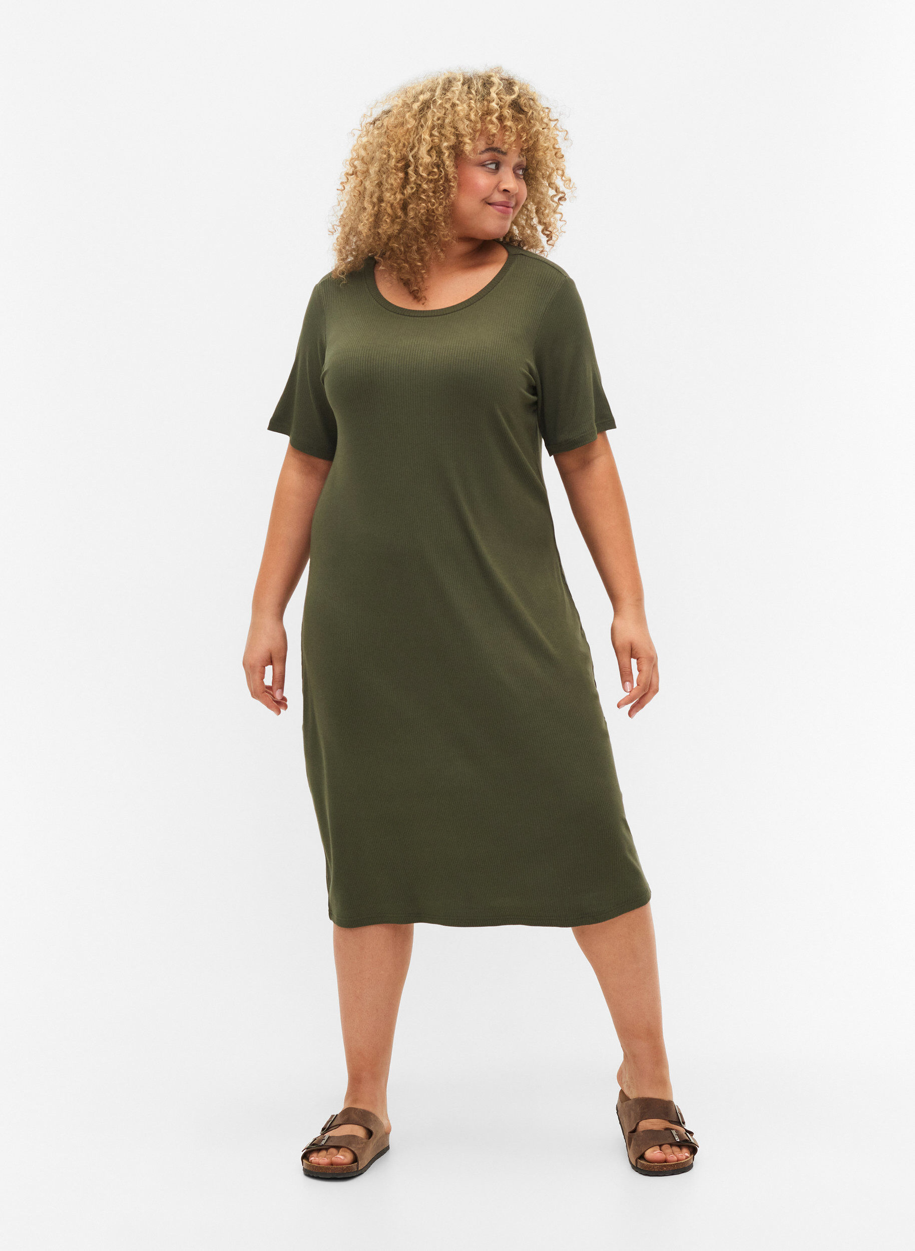 Zizzifashion Viscose rib midi dress with short sleeves, Thyme, Model image number 2