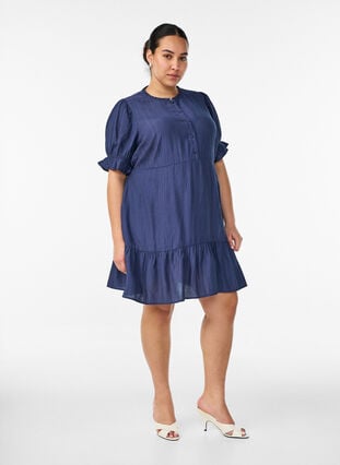 Short viscose dress with ruffle details - Blue - Sz. XL - Zizzifashion Short viscose dress with ruffle details - Blue - Sz. XL - Zizzifashion
