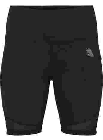 Sports shorts with pocket