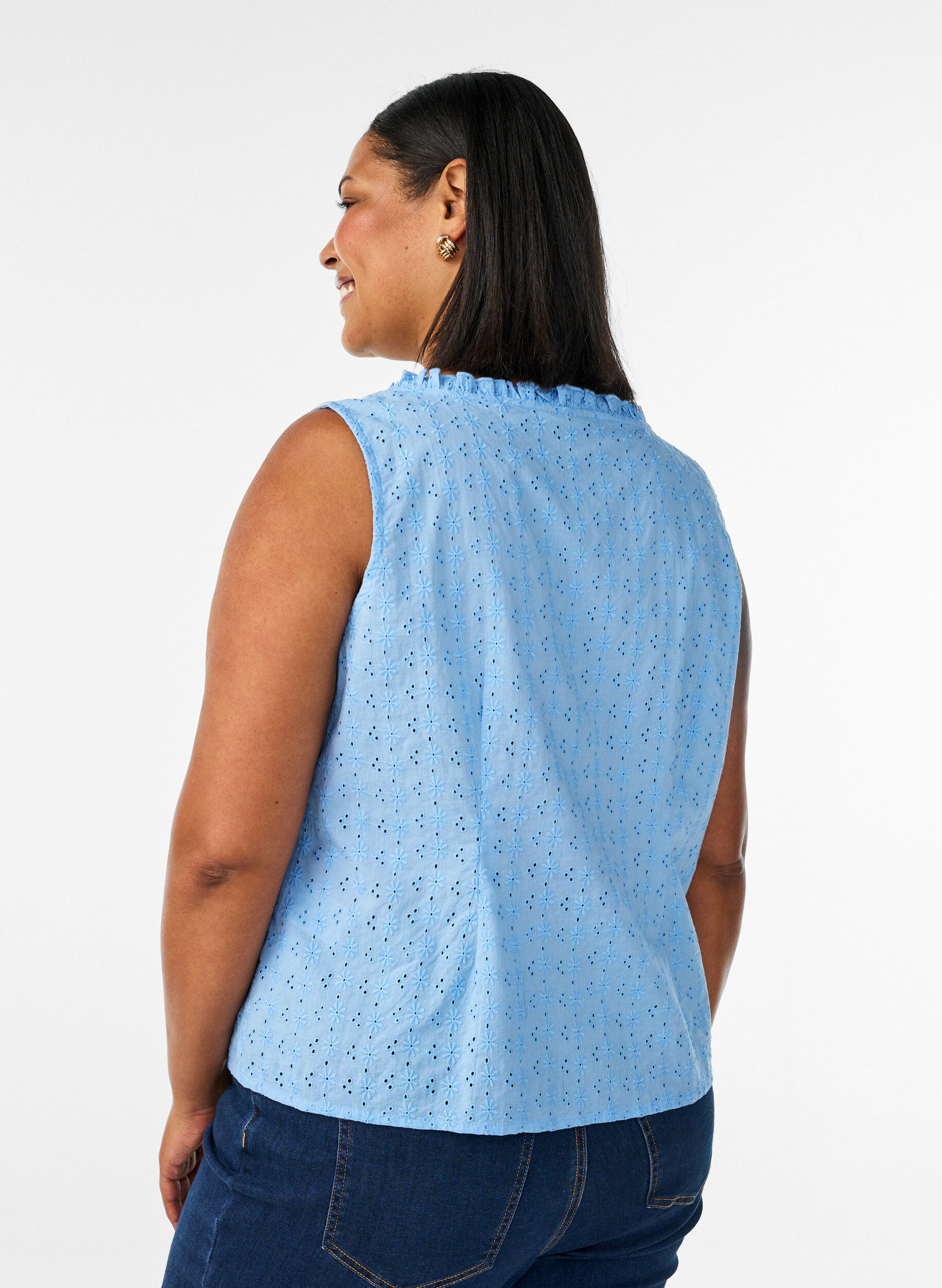 ZizzifashionSleeveless blouse with broderie anglaise and ruffles, Light Blue, Model image number 2