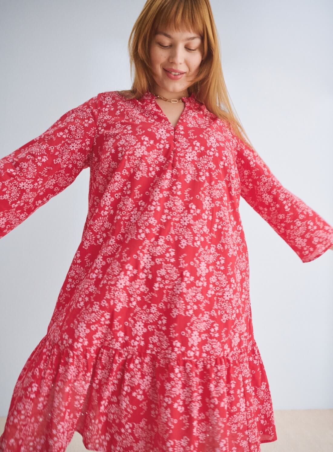 Zizzifashion Dress in red with flowers, , Model