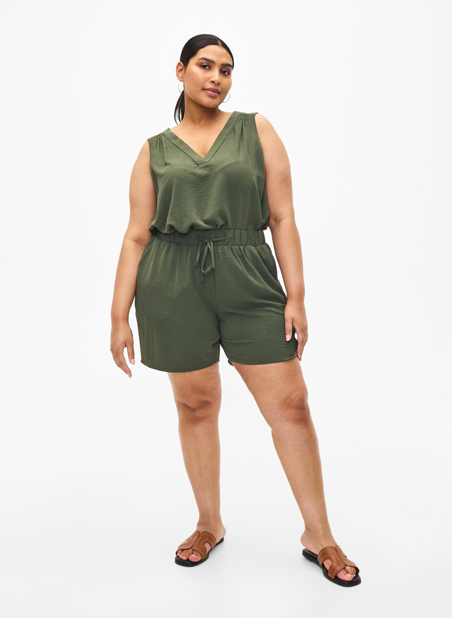 ZizzifashionShorts with pockets and elastic waistband, Green, Model image number 1