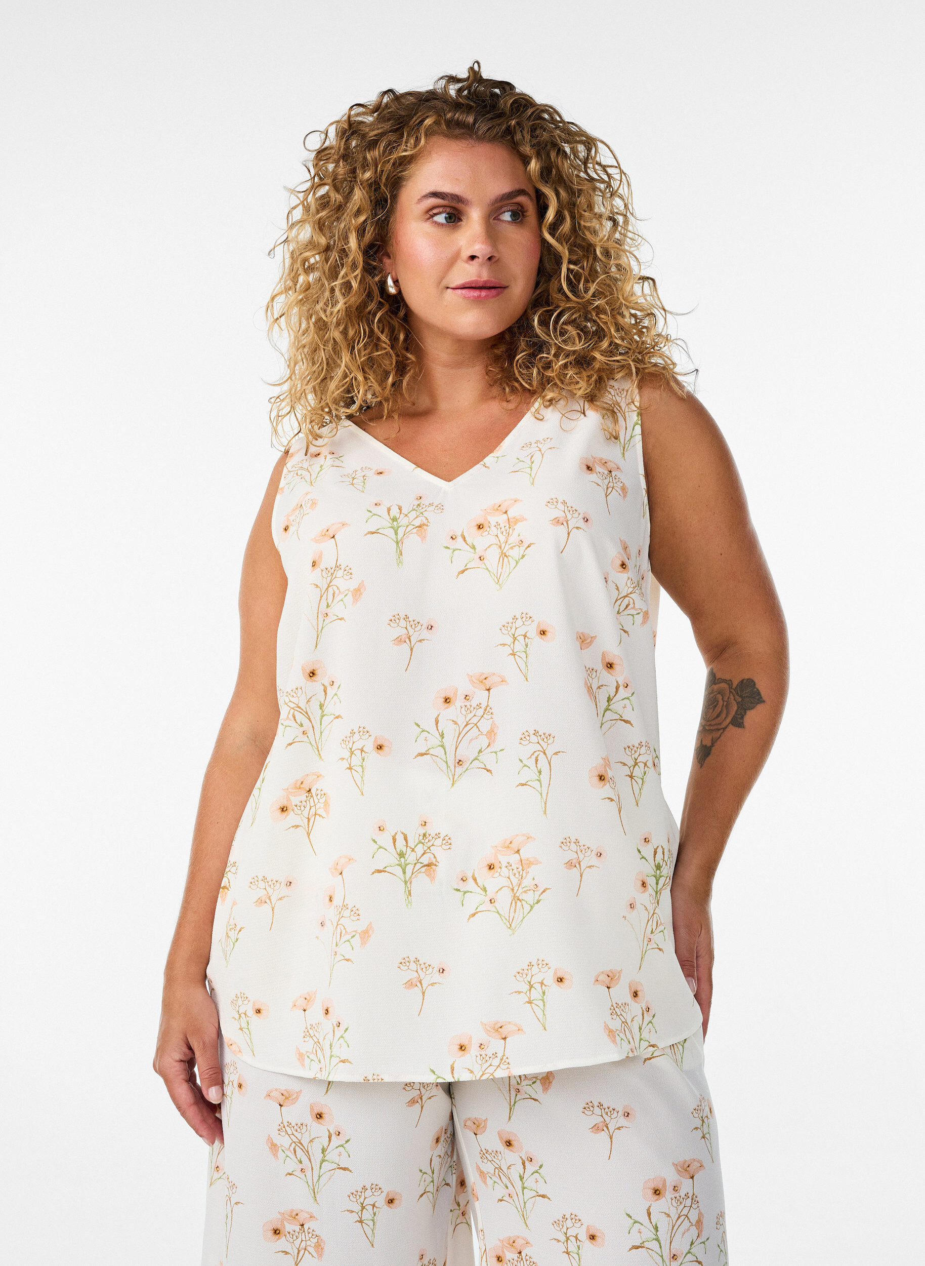 ZizzifashionPrinted top with v-neck, White, Model image number 0