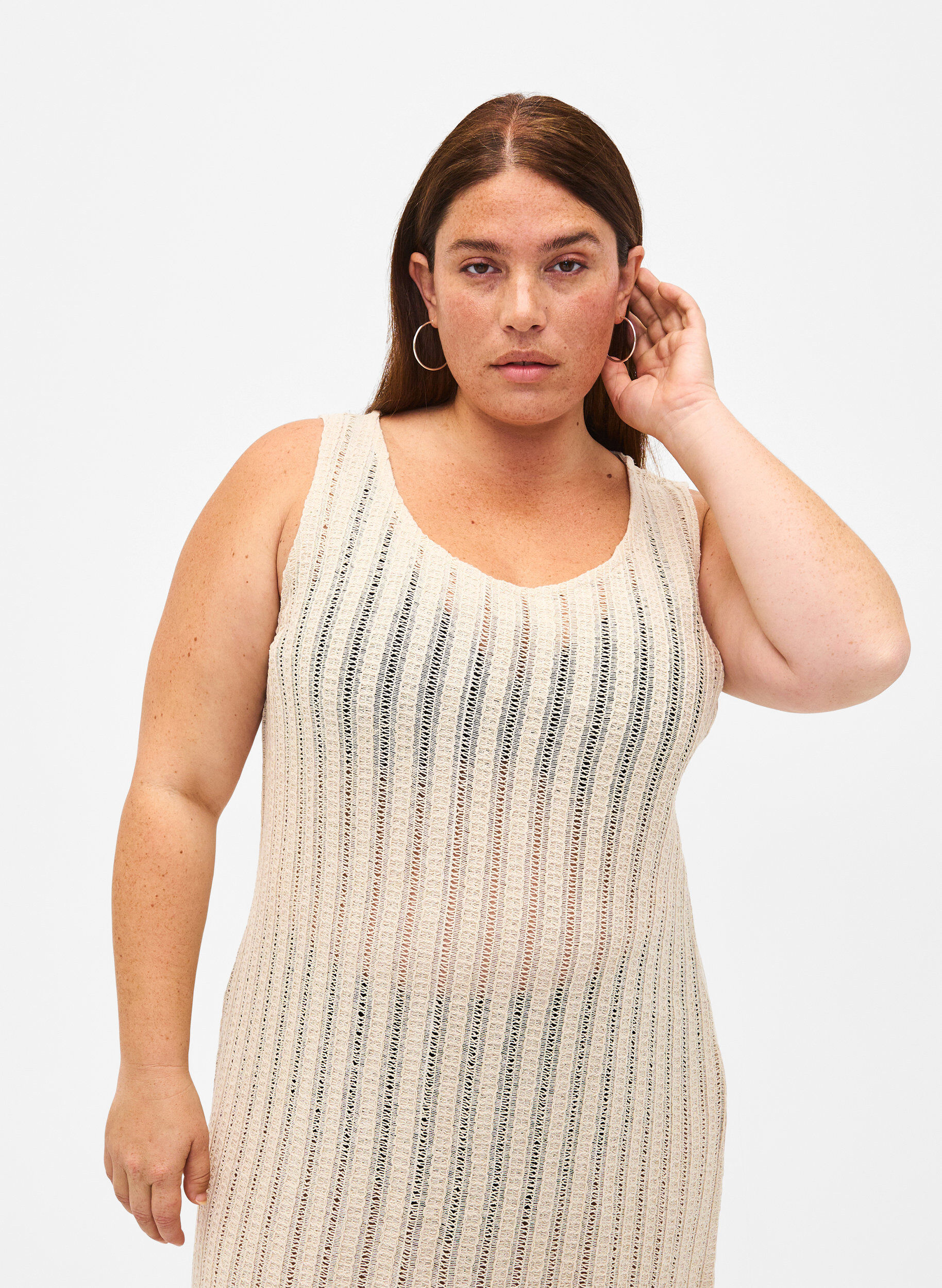 Zizzifashion Light woven beach dress with slits, Brazilian Sand, Model image number 2