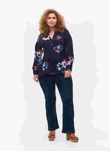 FLASH - Long sleeve blouse with print, Big Blue Flower, Model image number 2