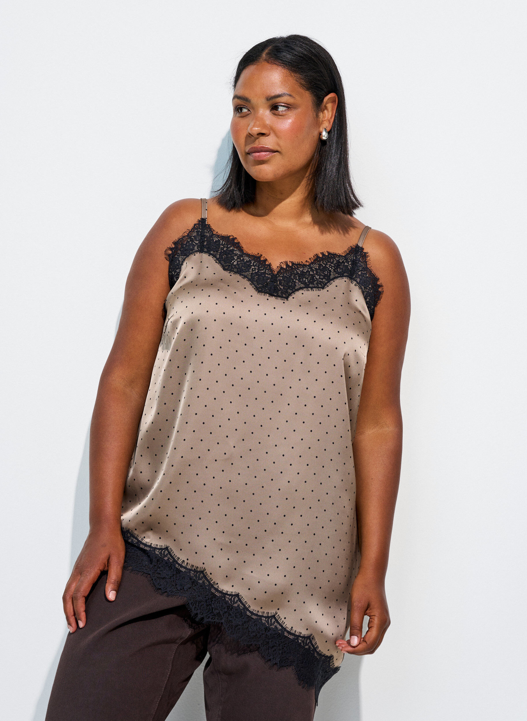 Strappy top with lace and an asymmetrical hem, Beige, Model