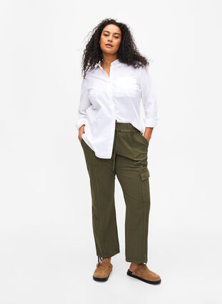Loose cargo trousers in cotton, Ivy Green, Model image number 0