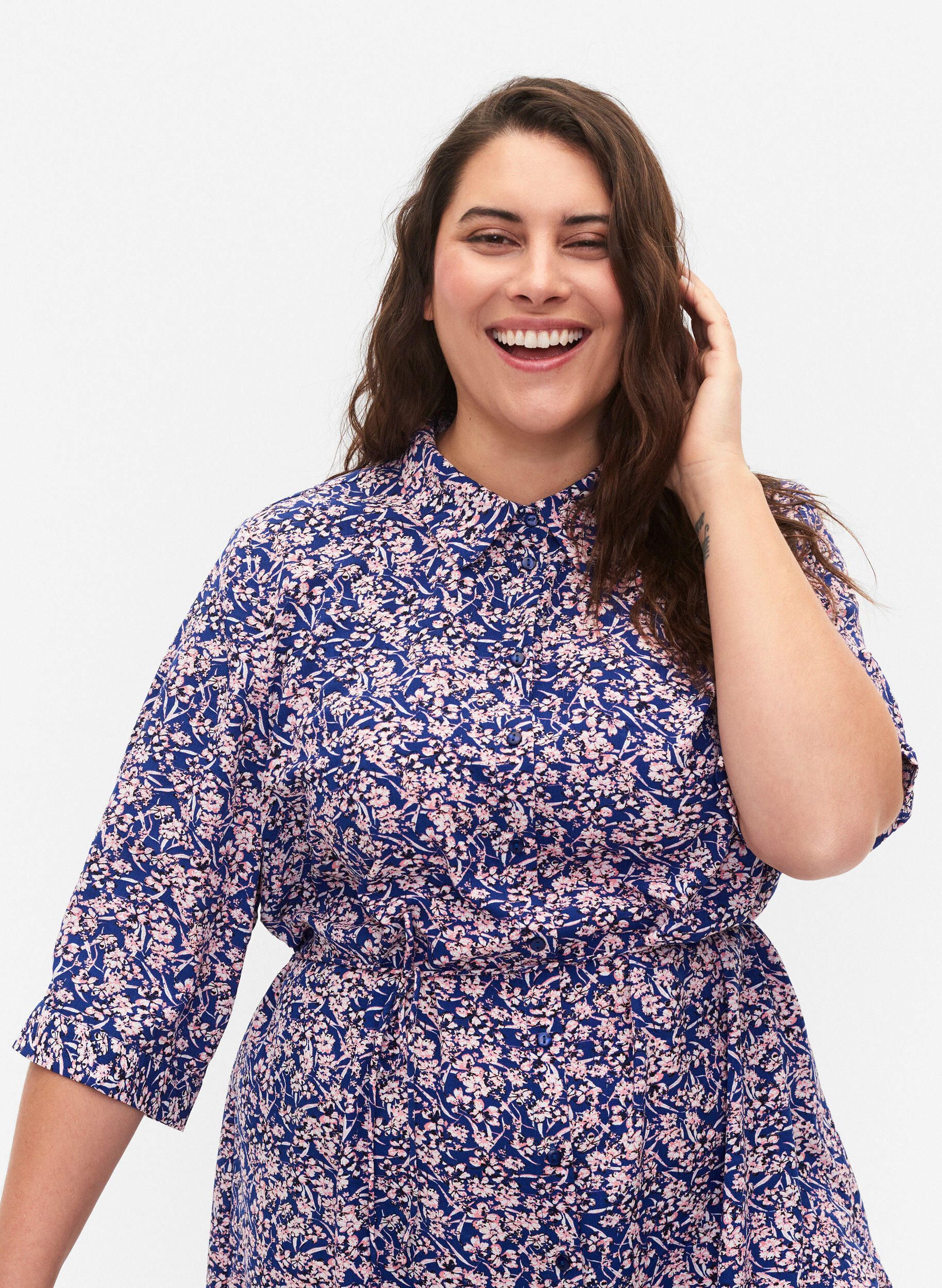 Zizzifashion FLASH - Shirt dress with floral print, Strong Blue Flower, Model image number 2