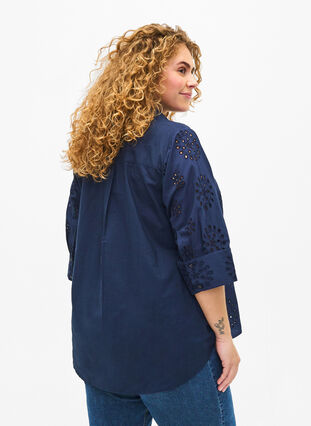 Shirt blouse with embroidery anglaise and 3/4 sleeves, Navy Blazer, Model image number 1