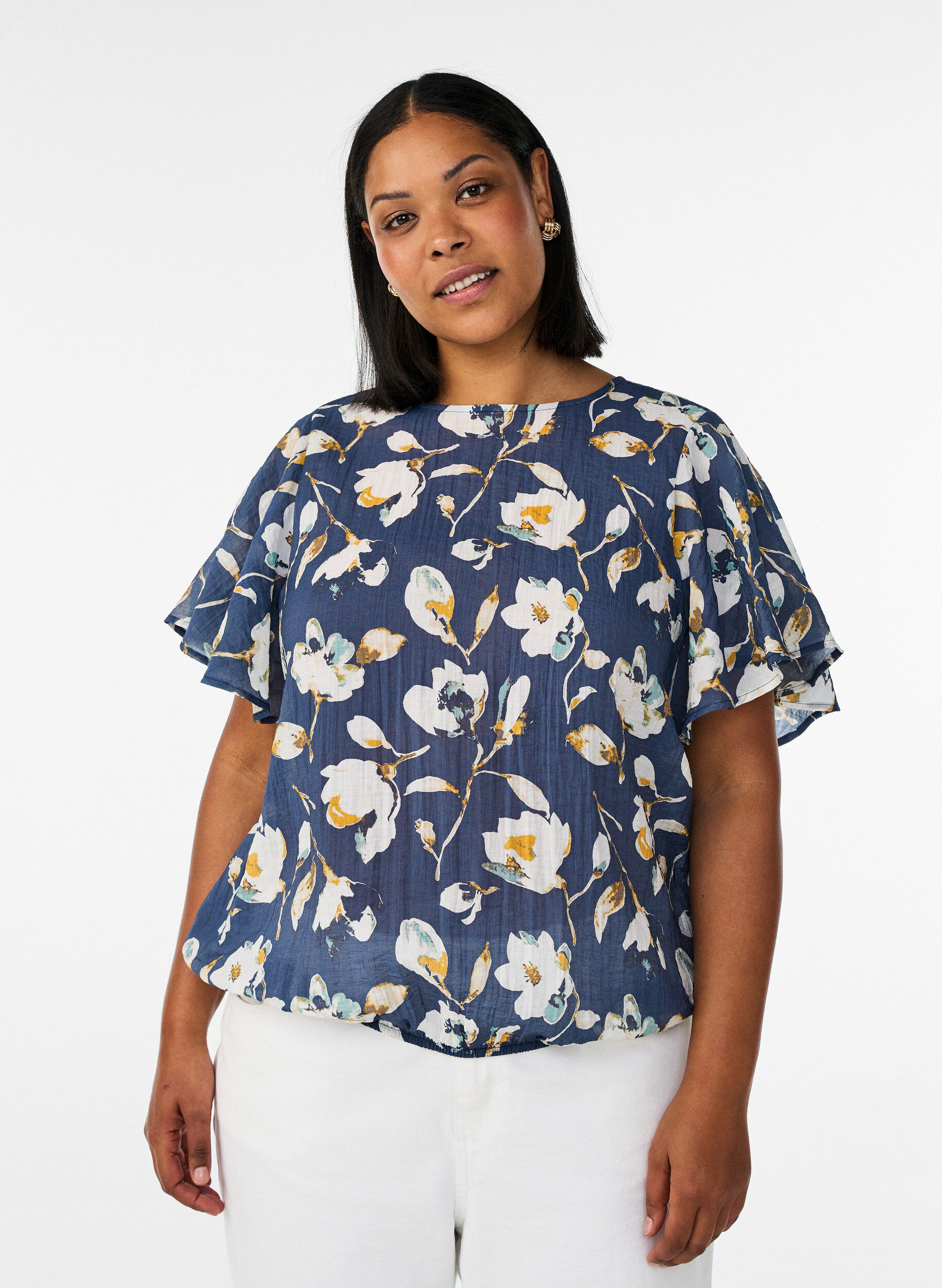 Blouse with balloon shape and wing sleeves, Blue, Model