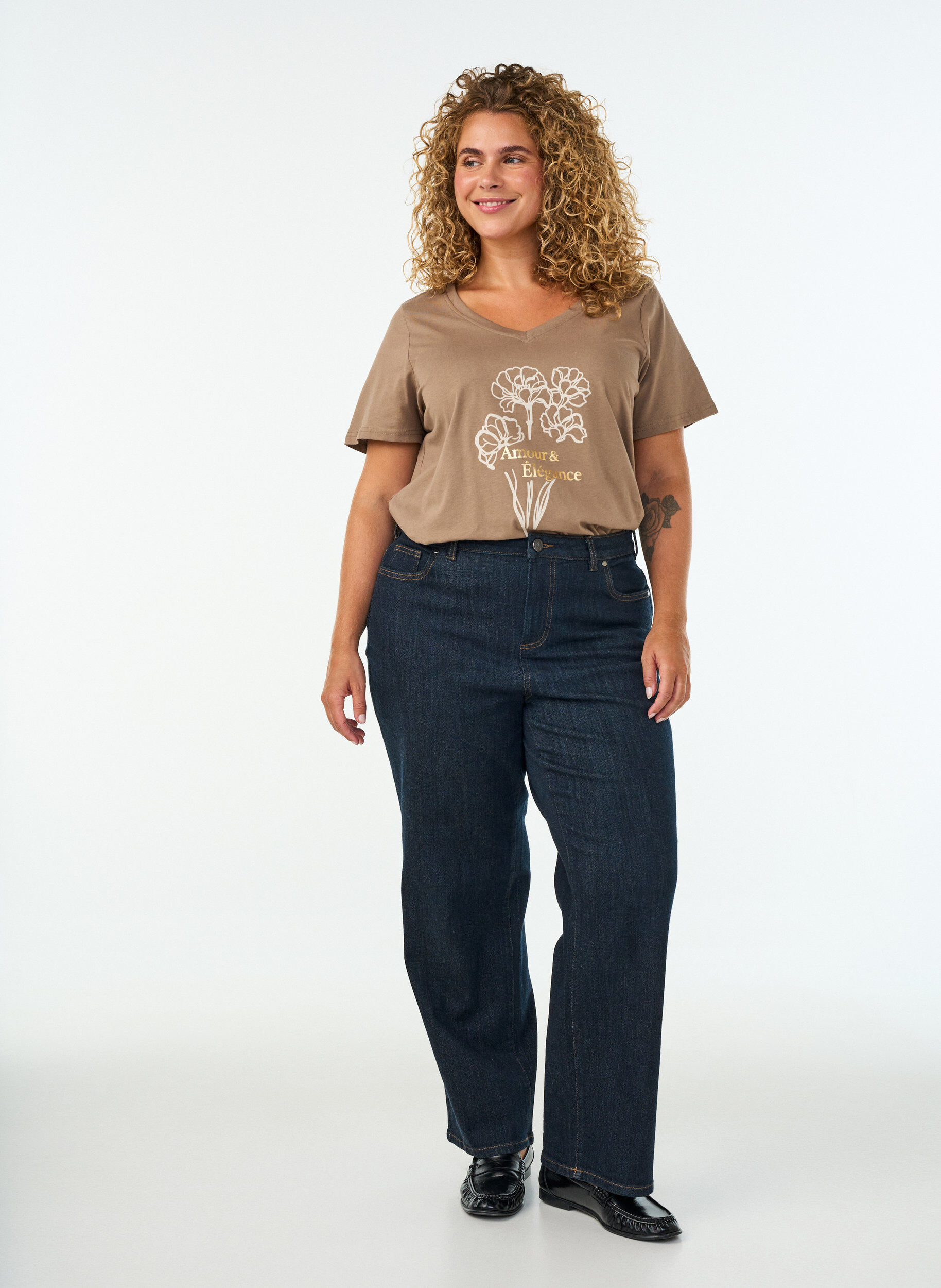 ZizzifashionCotton T-shirt with front print and V-neck, Brown, Model image number 1