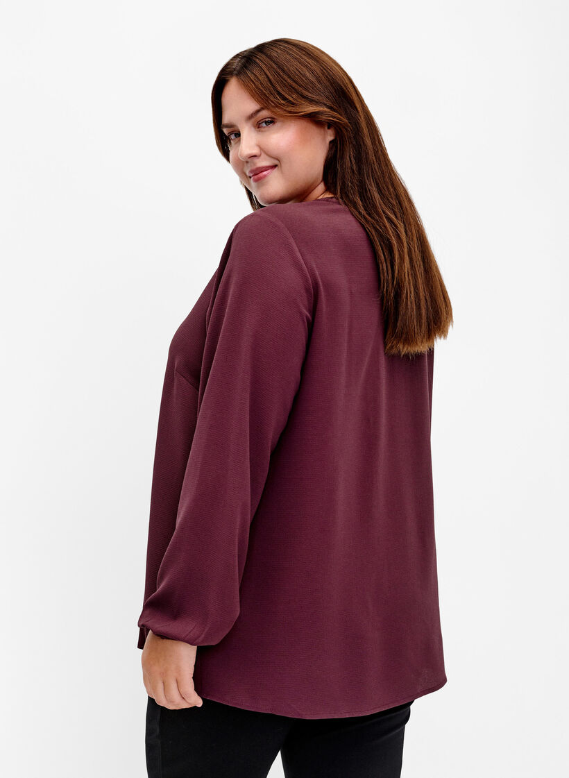 Plain colour top with v-neck, Fudge, Model image number 1