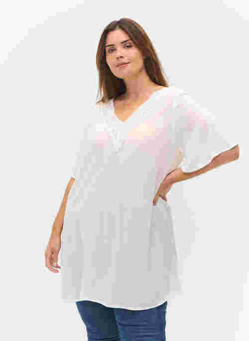 Short-sleeved viscose tunic with lace details