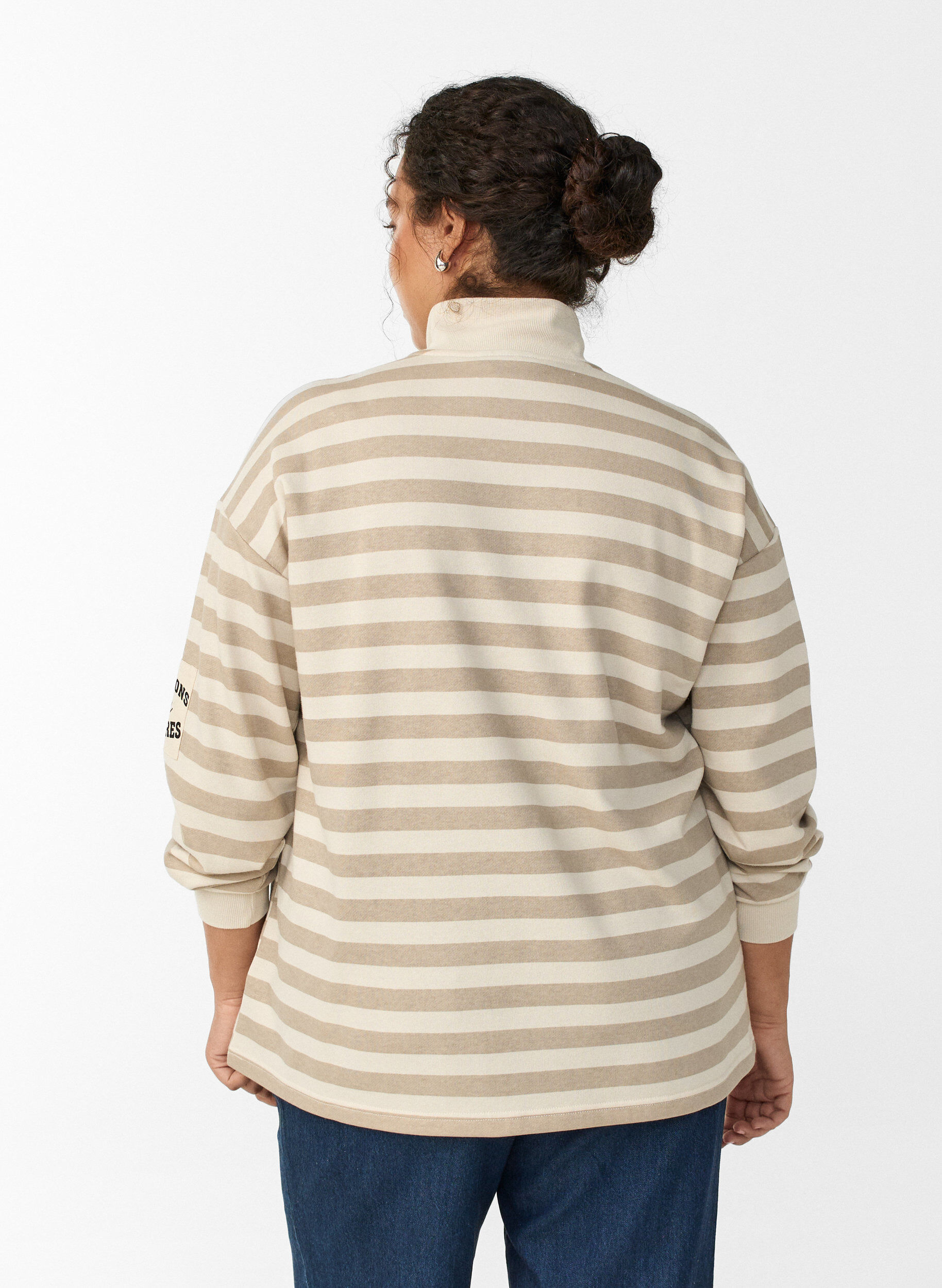 Zizzifashion Striped sweatshirt with a high neck and zip, Beige, Model image number 2