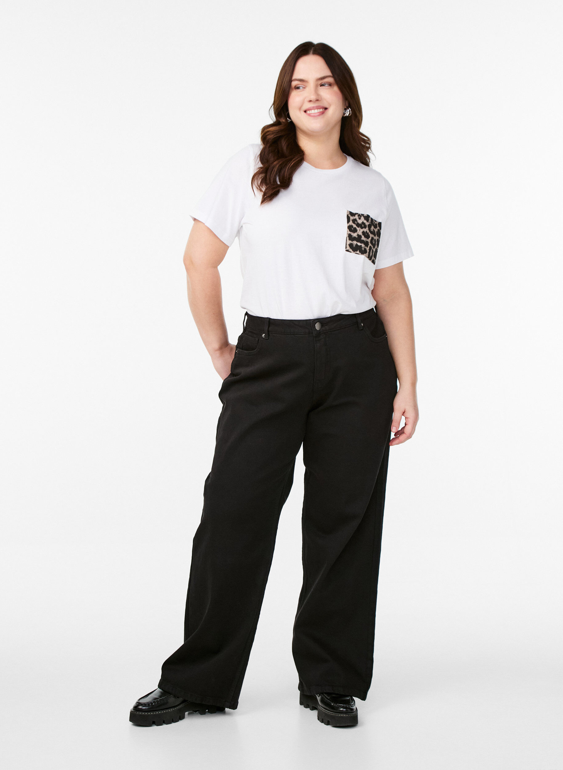 Wide leg jeans with high waist, Black, Model