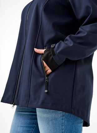 Short softshell jacket with detachable hood, Night Sky, Model image number 2