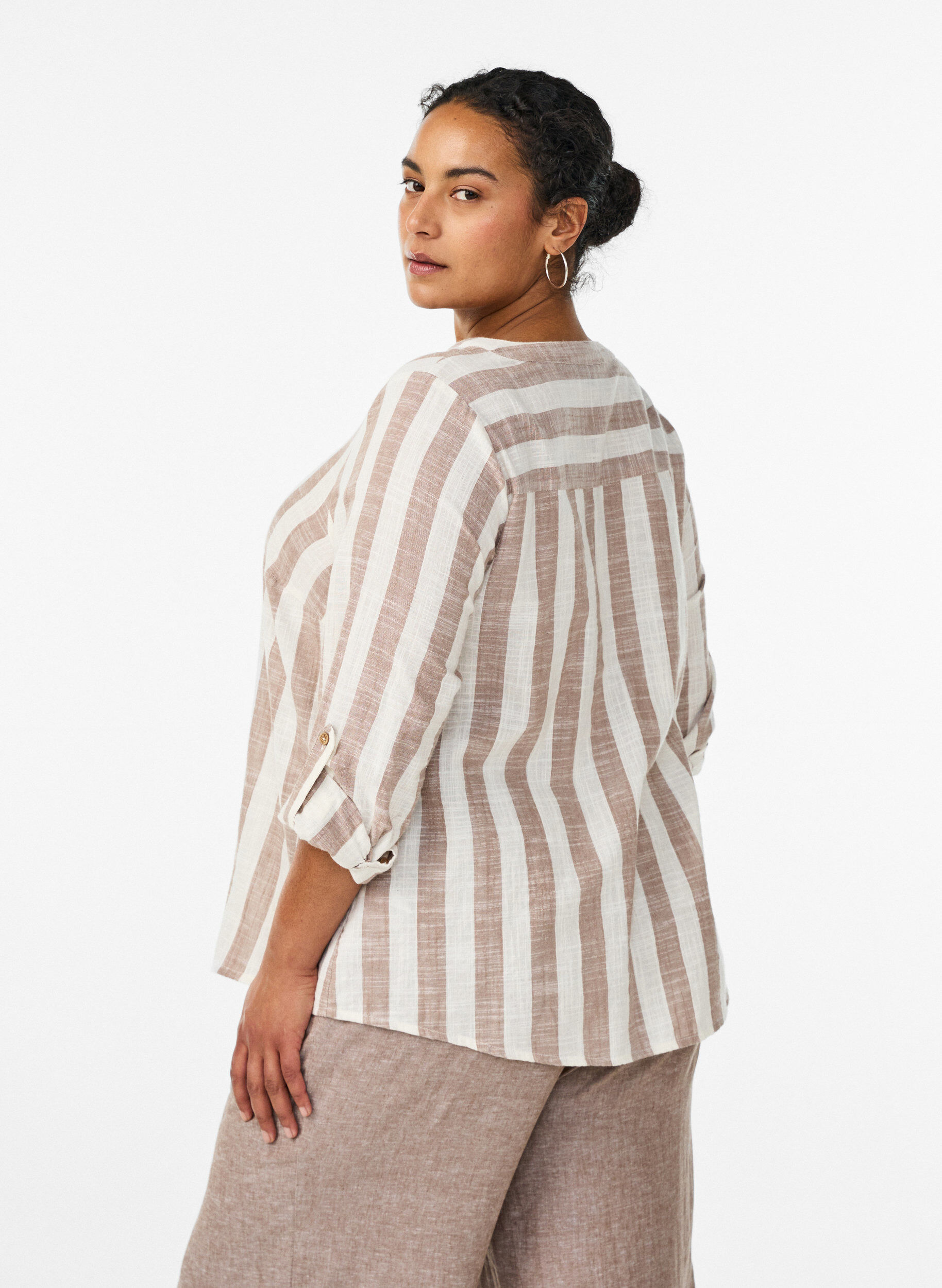 ZizzifashionCotton shirt blouse with V-neck, Beige, Model image number 2