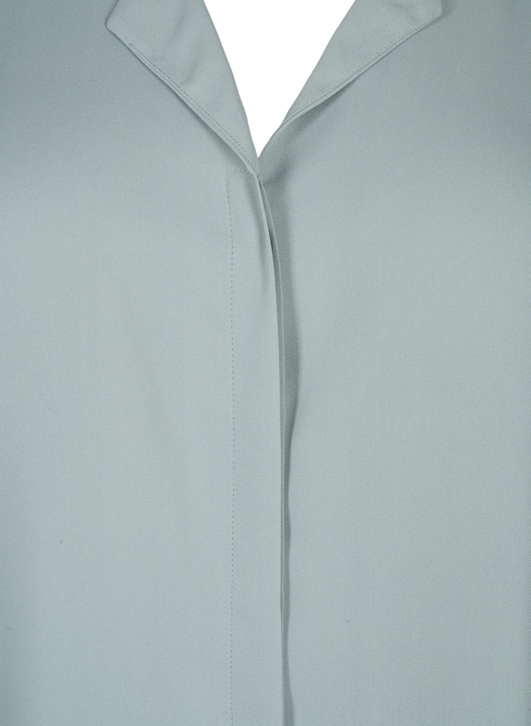 Zizzifashion Solid colour shirt with v-neck, Chinois Green, Packshot image number 2