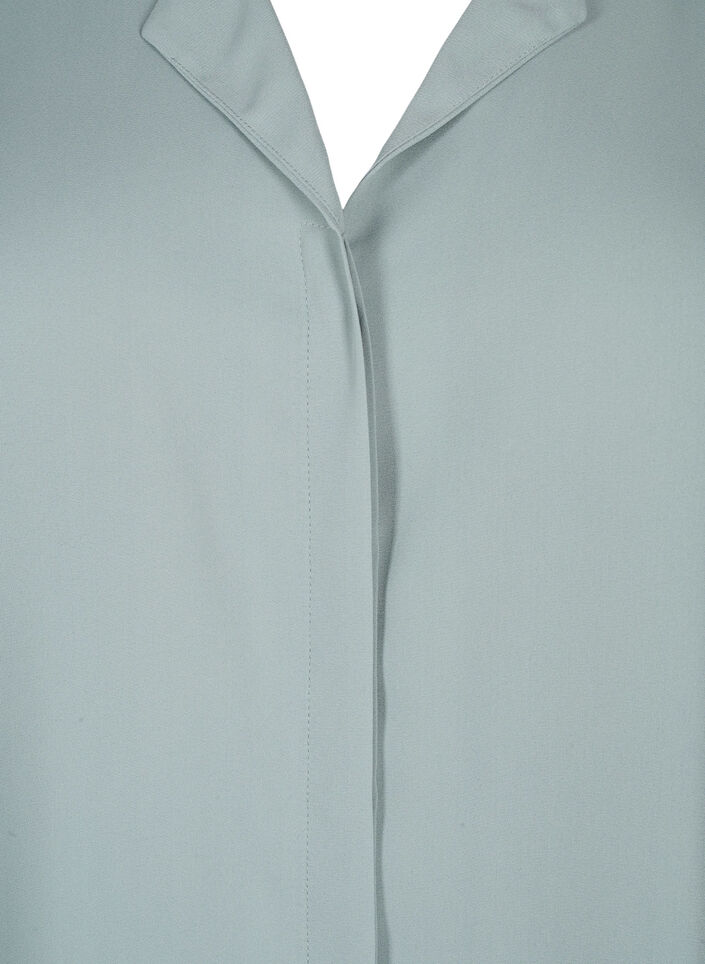 Solid colour shirt with v-neck, Chinois Green, Packshot image number 2