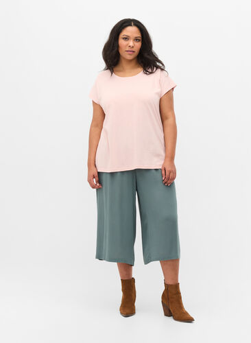 Loose culotte trousers in viscose, Balsam Green, Model image number 0