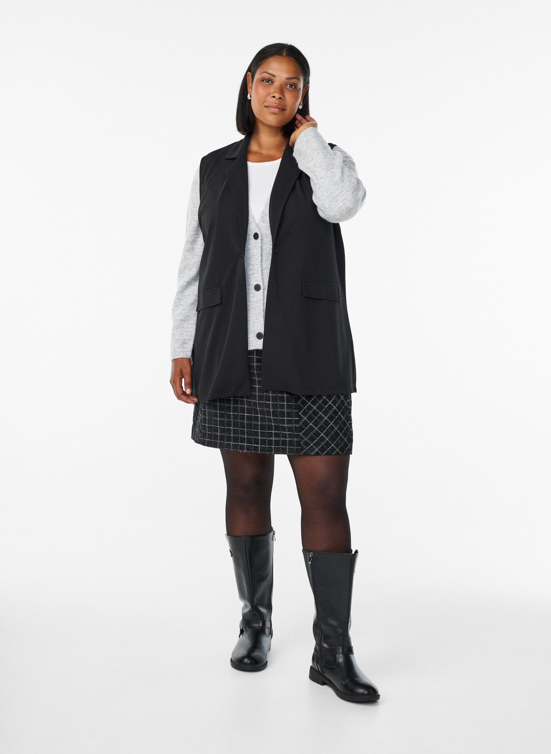 Zizzifashion Sleeveless blazer vest with classic lapels, Black, Model image number 1