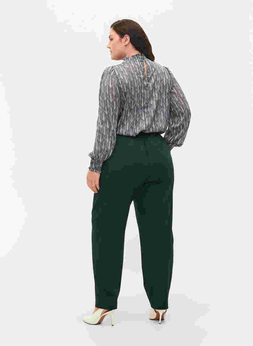 Classic trousers with pockets, Scarab, Model image number 1
