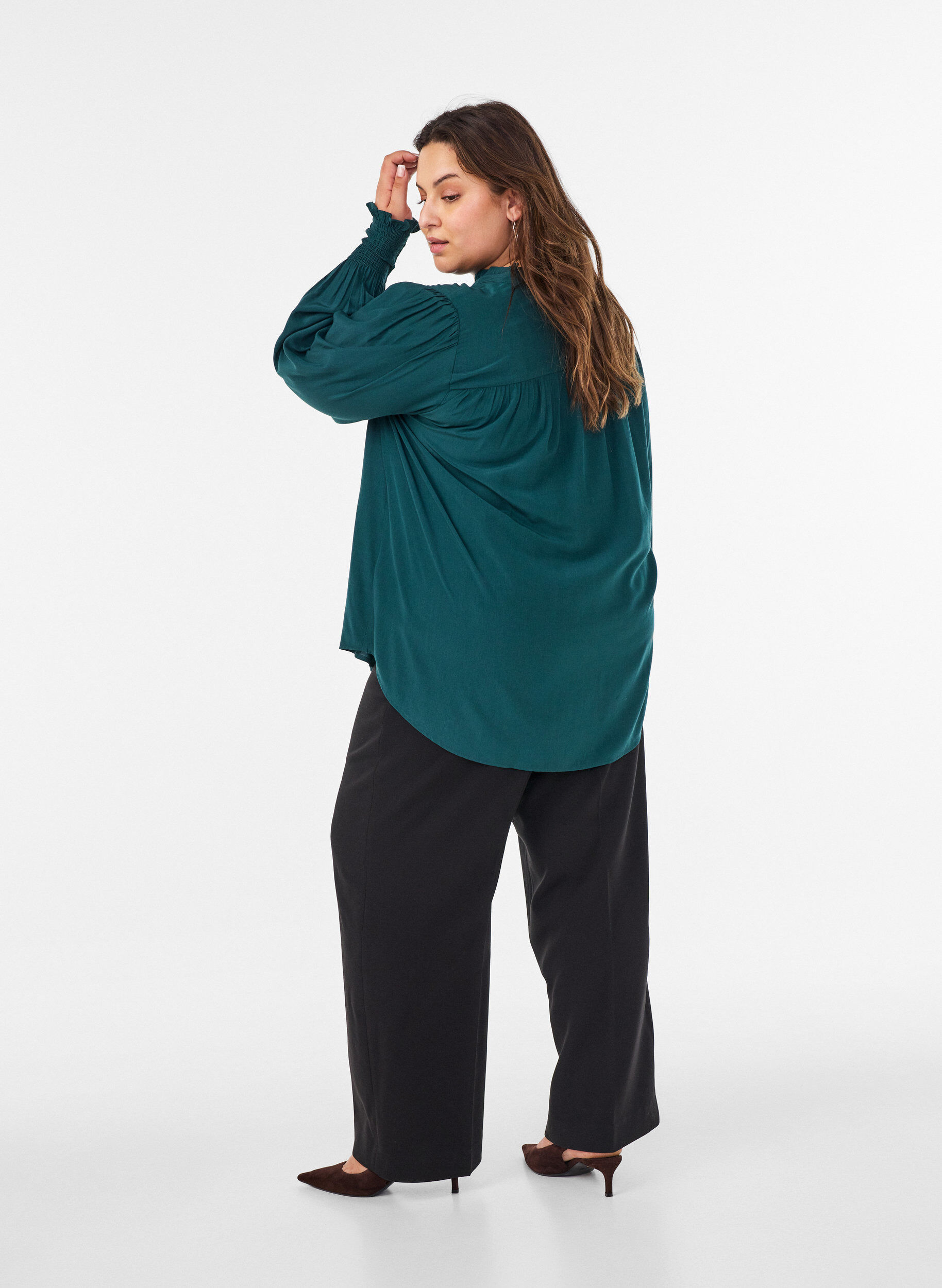 ZizzifashionBlouse with ruffle collar and ruching, Green, Model image number 2