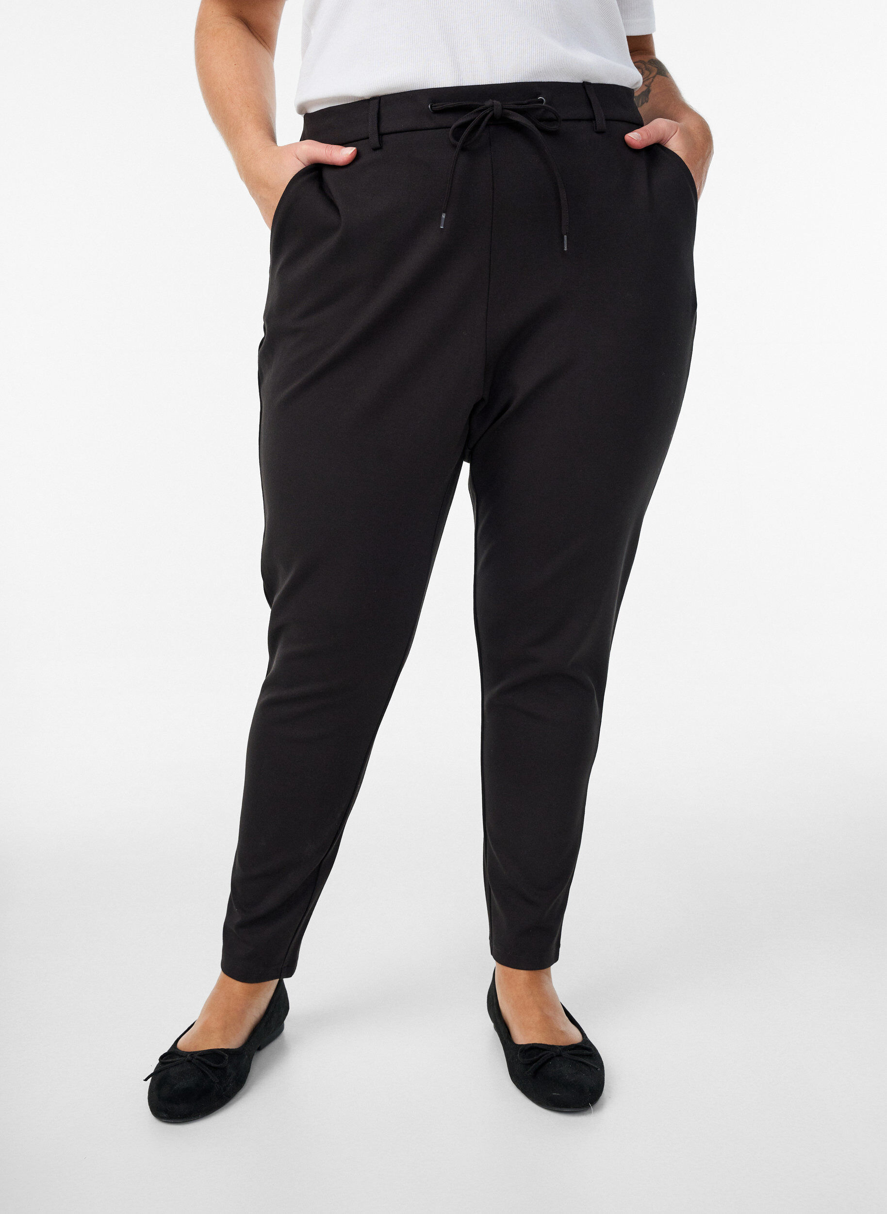 ZizzifashionCropped Maddison trousers, Black, Model image number 2