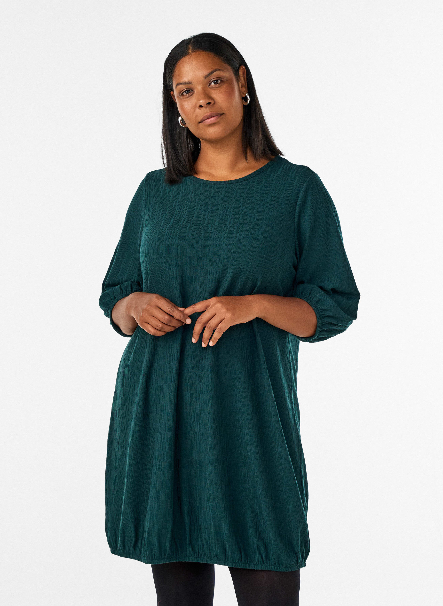 Dress with a balloon shape and structure, Green, Model