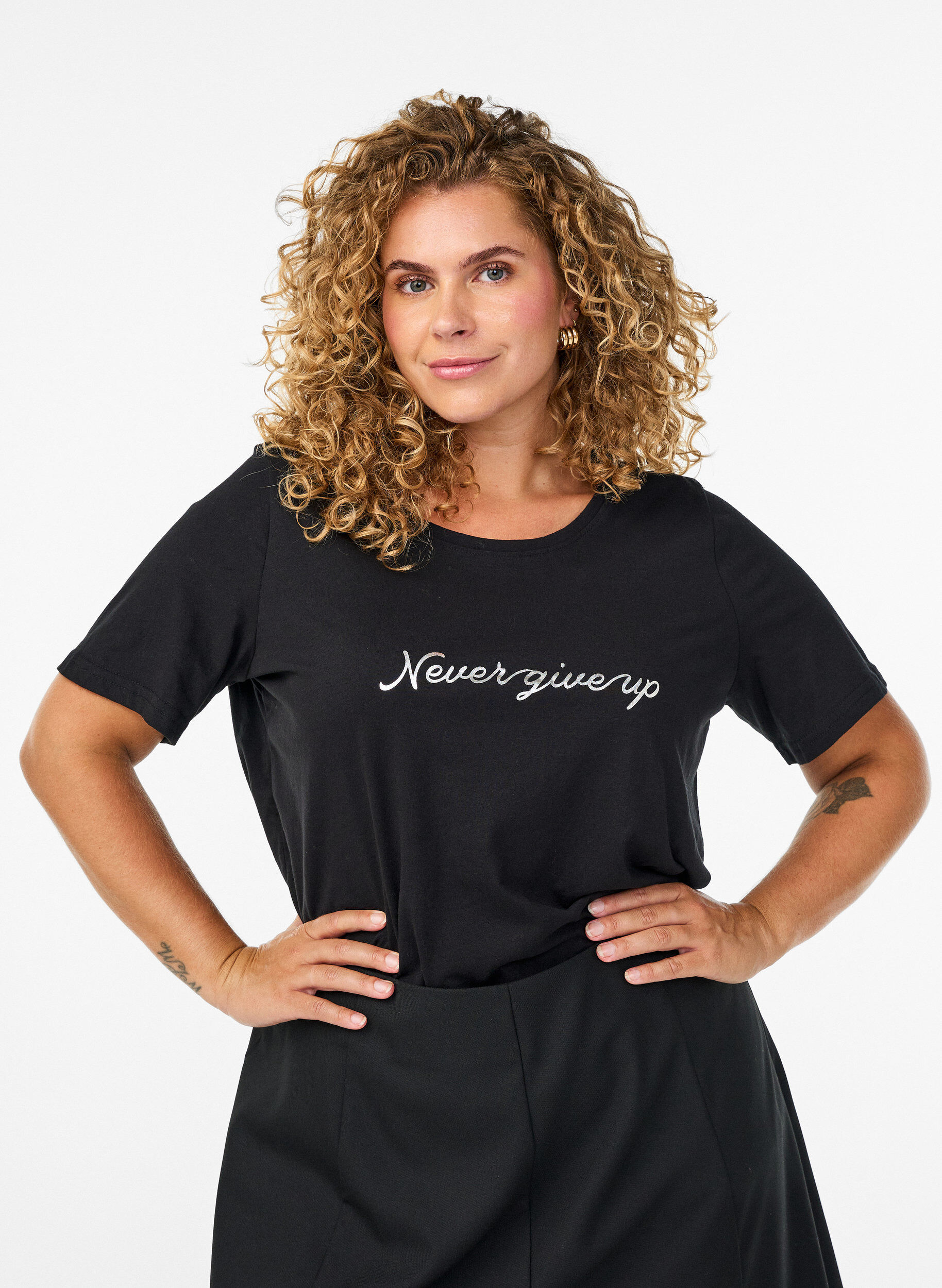 FLASH - T-shirt with print, Black, Model