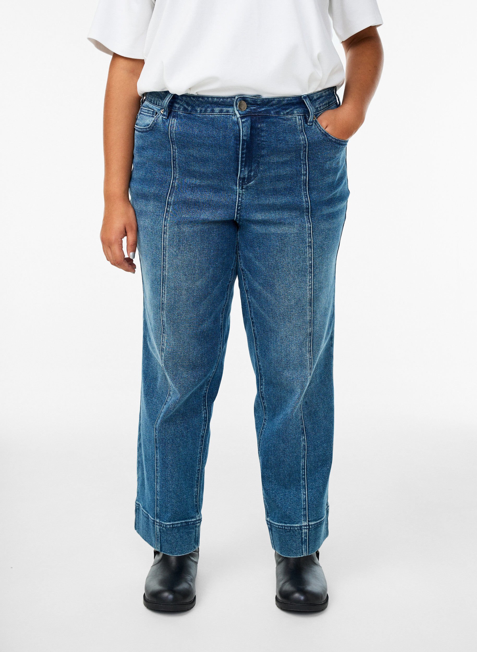 Zizzifashion Pinstriped Kiana jeans with bold stitching, Blue, Model image number 2