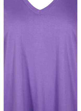 Single colour oversized t-shirt with v-neck, Deep Lavender, Packshot image number 2