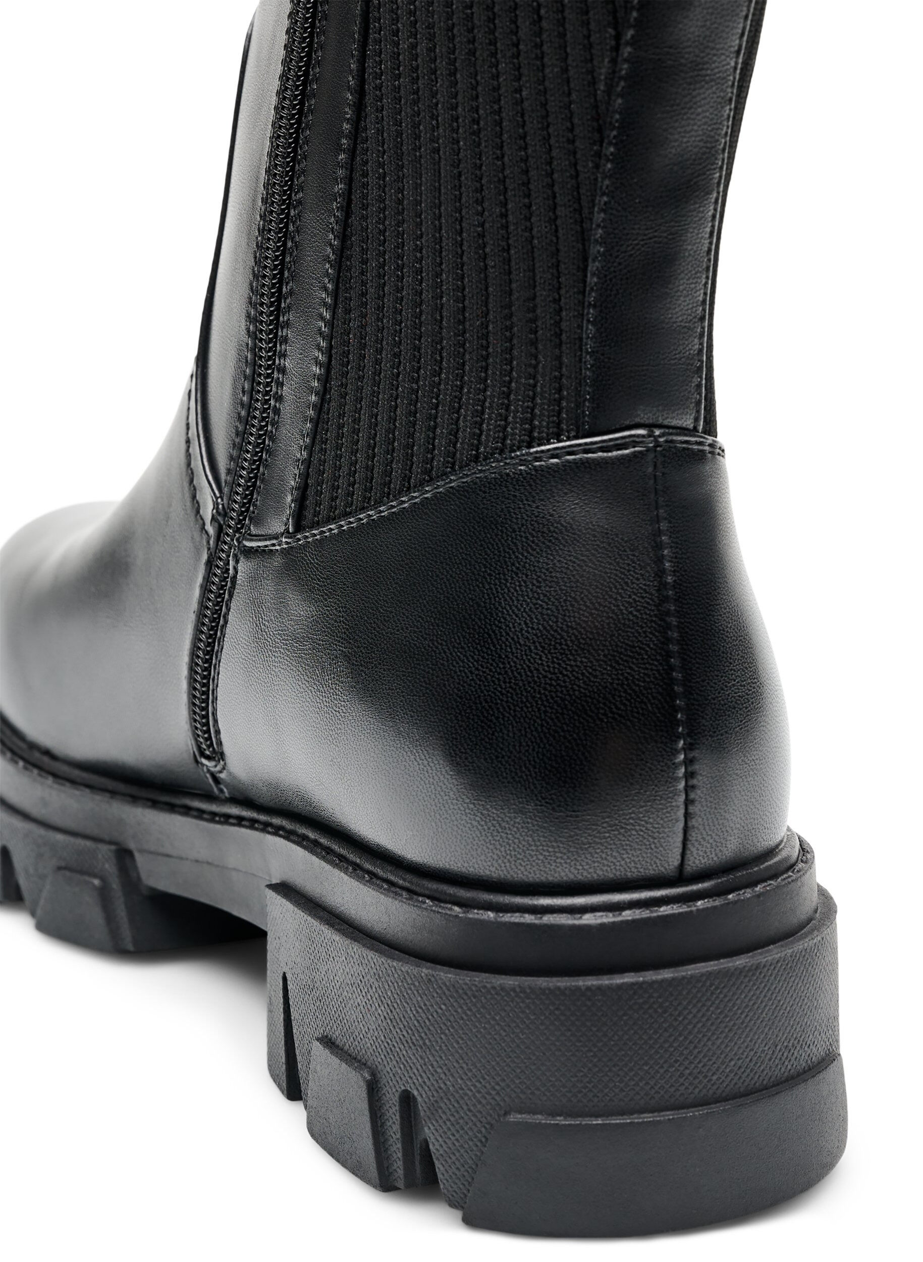 ZizzifashionChelsea boot with a chunky sole and ribbed panels, Black, Packshot image number 4