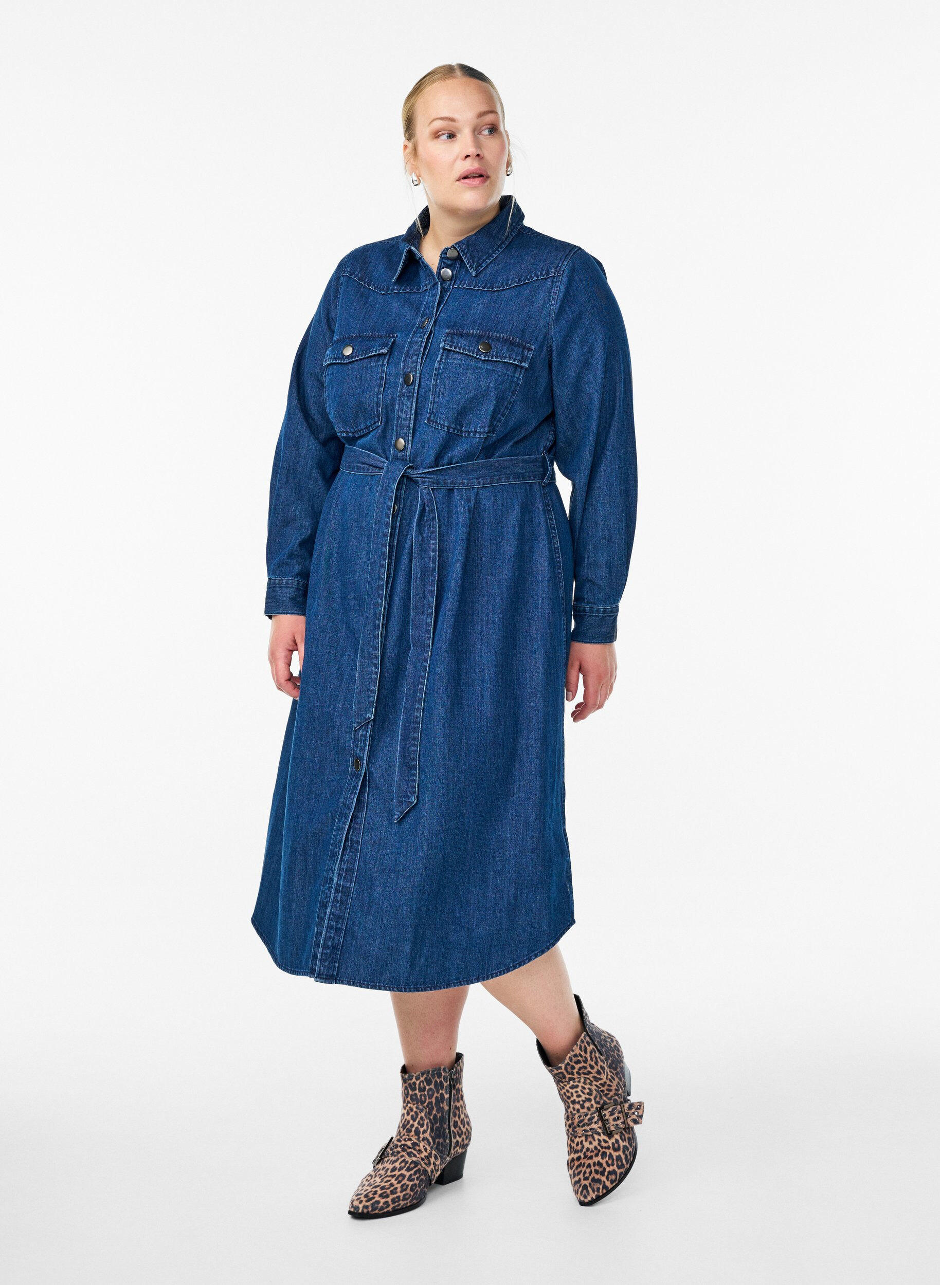 Zizzifashion Midi denim dress with tie belt, Blue, Model image number 0