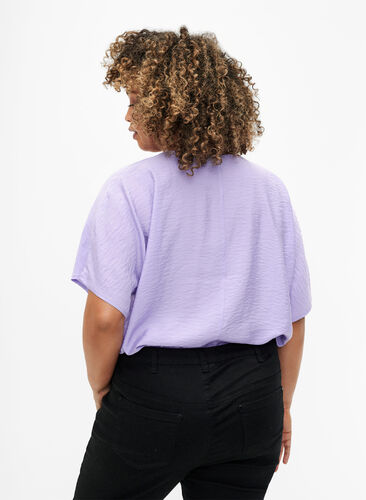Short sleeve blouse in viscose, Violet Tulip, Model image number 1