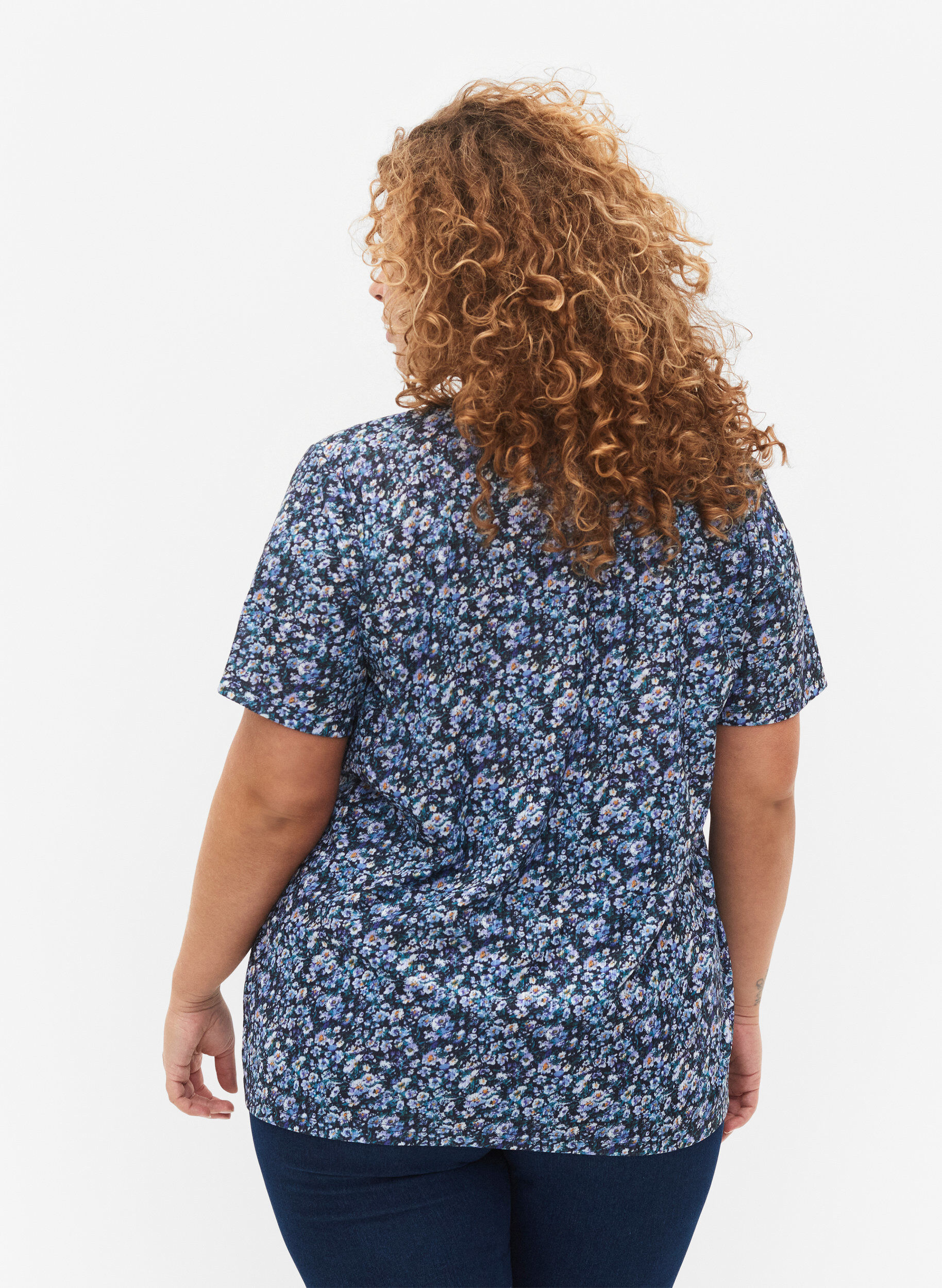 Zizzifashion FLASH - Printed t-shirt with v-neck, Blue Green Ditsy, Model image number 1