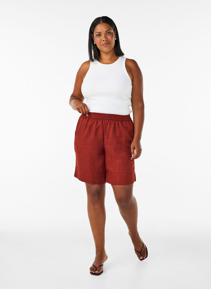 Shorts with pockets and high waist, Red, Model image number 1