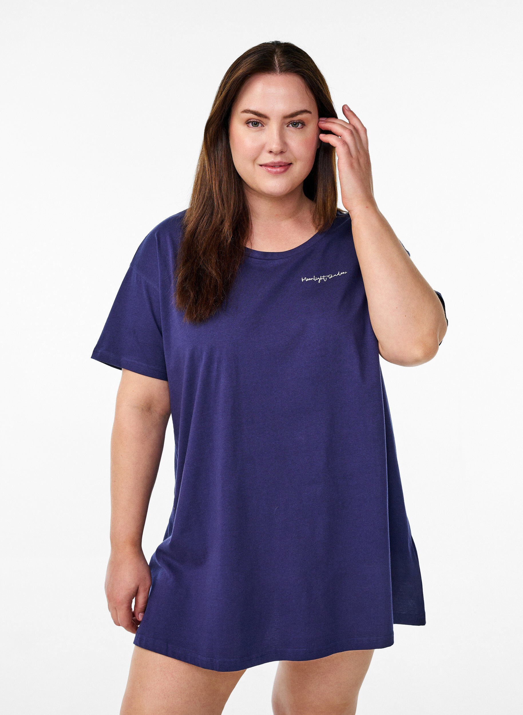 Zizzifashion Long night T-shirt in organic cotton with print, Blue, Model image number 2